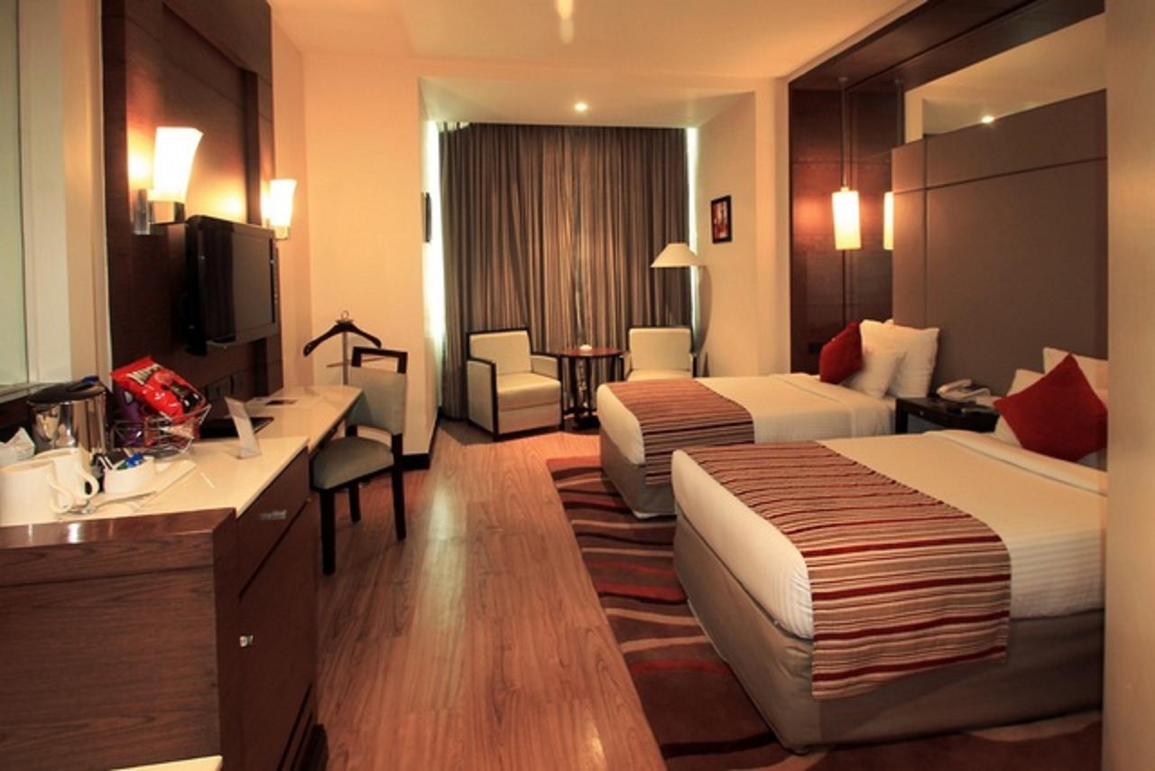 City Park Resort Bahādurgarh Buitenkant foto
