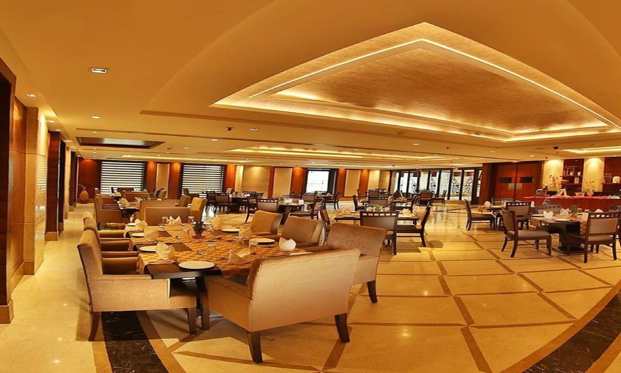 City Park Resort Bahādurgarh Buitenkant foto
