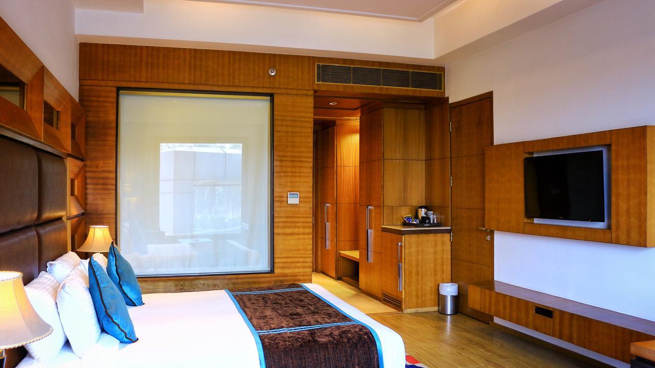 City Park Resort Bahādurgarh Buitenkant foto