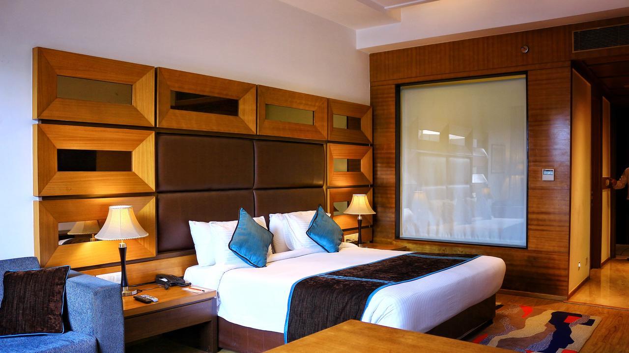 City Park Resort Bahādurgarh Buitenkant foto